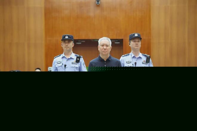 许家印一审无期：恒大的每一个冠军奖杯，如何成了资本杠杆？