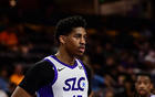 爵士签下后场大闸，上赛季他在NBA发展联盟表现尚可？